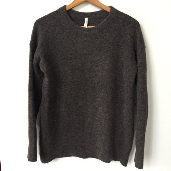 Aritzia The Group by Babaton Sweater - Picture 1 of 8